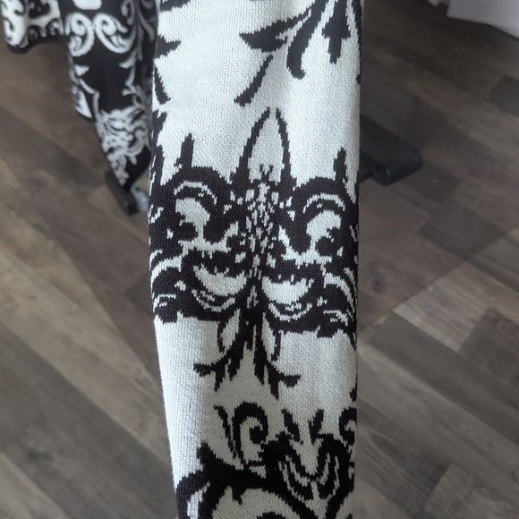 Elegant Vintage Alfani Geometric design Black & White Reversable Sweater/Jacket - Picture 13 of 16